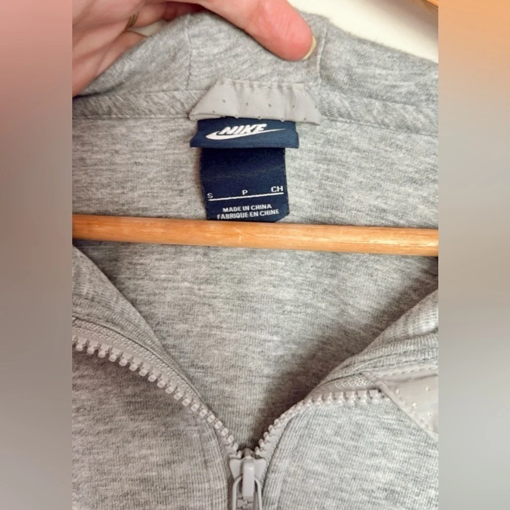 Nike Heather Gray Zip-Up Jacket - Picture 3 of 4